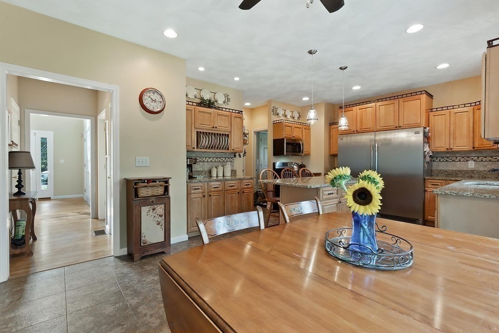 62 Weldon Farm Road Rowley, MA 01969 - Photo 13 of 42