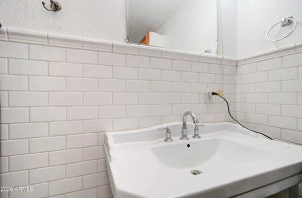 $275,000 | 5649 South Miami Gardens, Miami, AZ 85539
