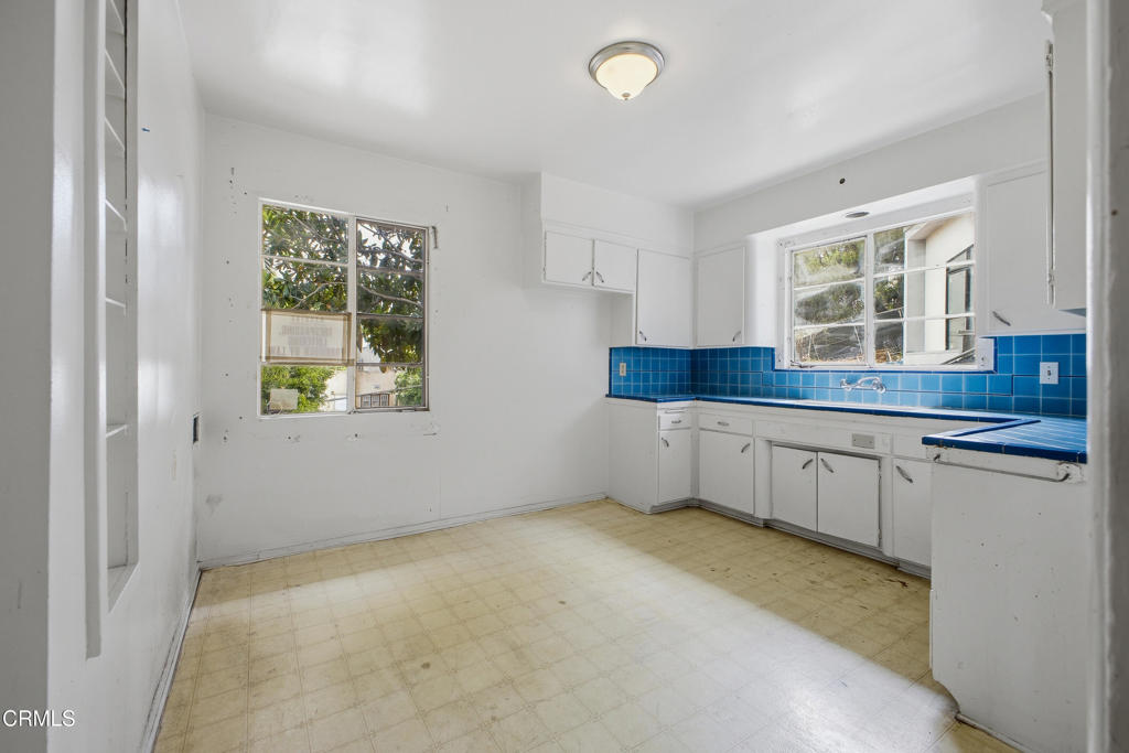 808 Valley View Road South Pasadena, CA 91030 - Photo 4 of 13 04 - Valley View (808)
