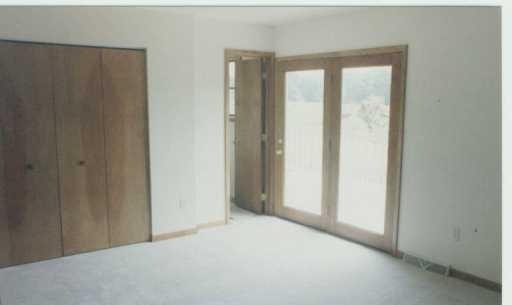 221 Monks Road, Unit O Valencia, PA 16059 - Photo 4 of 8 Gallery Image 4