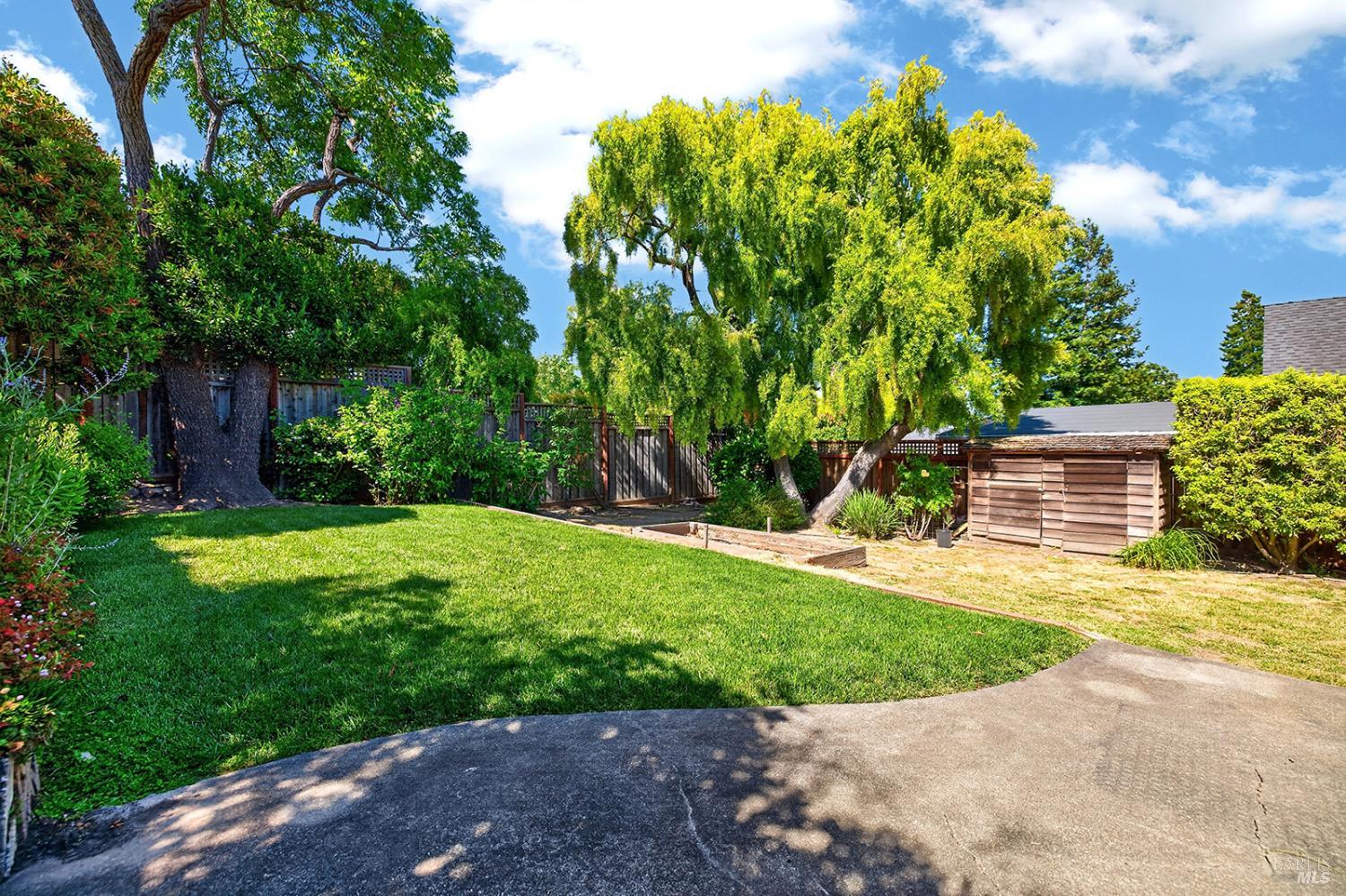 7260 Hayden Avenue Sebastopol, CA 95472 - Photo 4 of 35