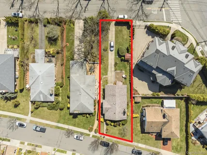 $1,525,000 | 144-30 South Drive | Malba