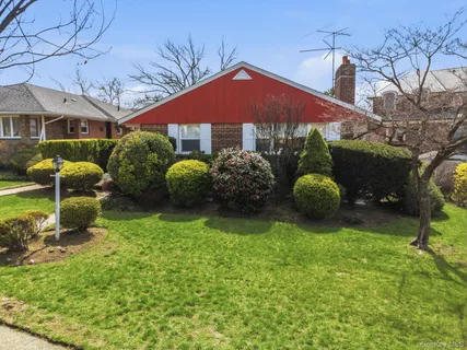 $1,525,000 | 144-30 South Drive | Malba