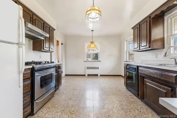 $1,525,000 | 144-30 South Drive | Whitestone