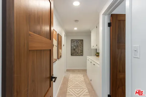 $1,595,000 | 5071 Shirley Avenue, Tarzana, CA 91356