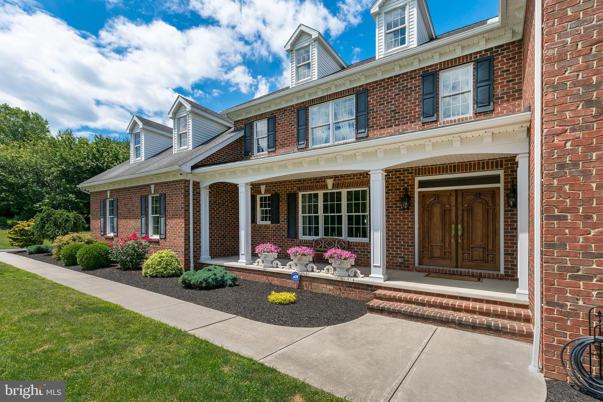 25 Millrace Drive Lancaster, PA 17603 - Photo 11 of 65 Full front porch