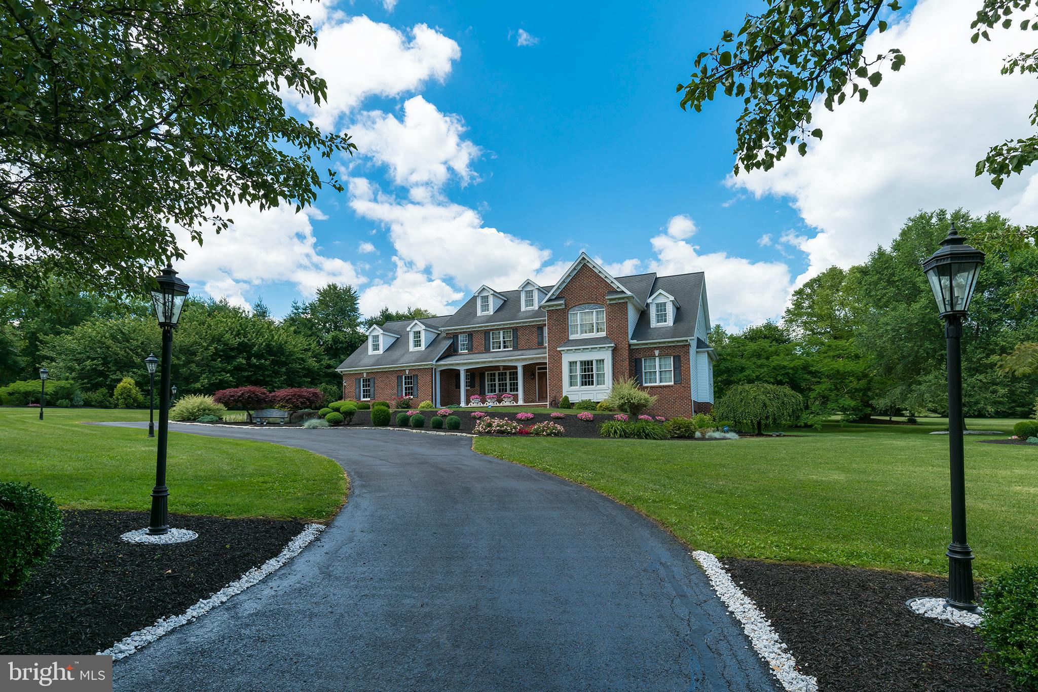 25 Millrace Drive Lancaster, PA 17603 - Photo 6 of 65 Welcoming approach