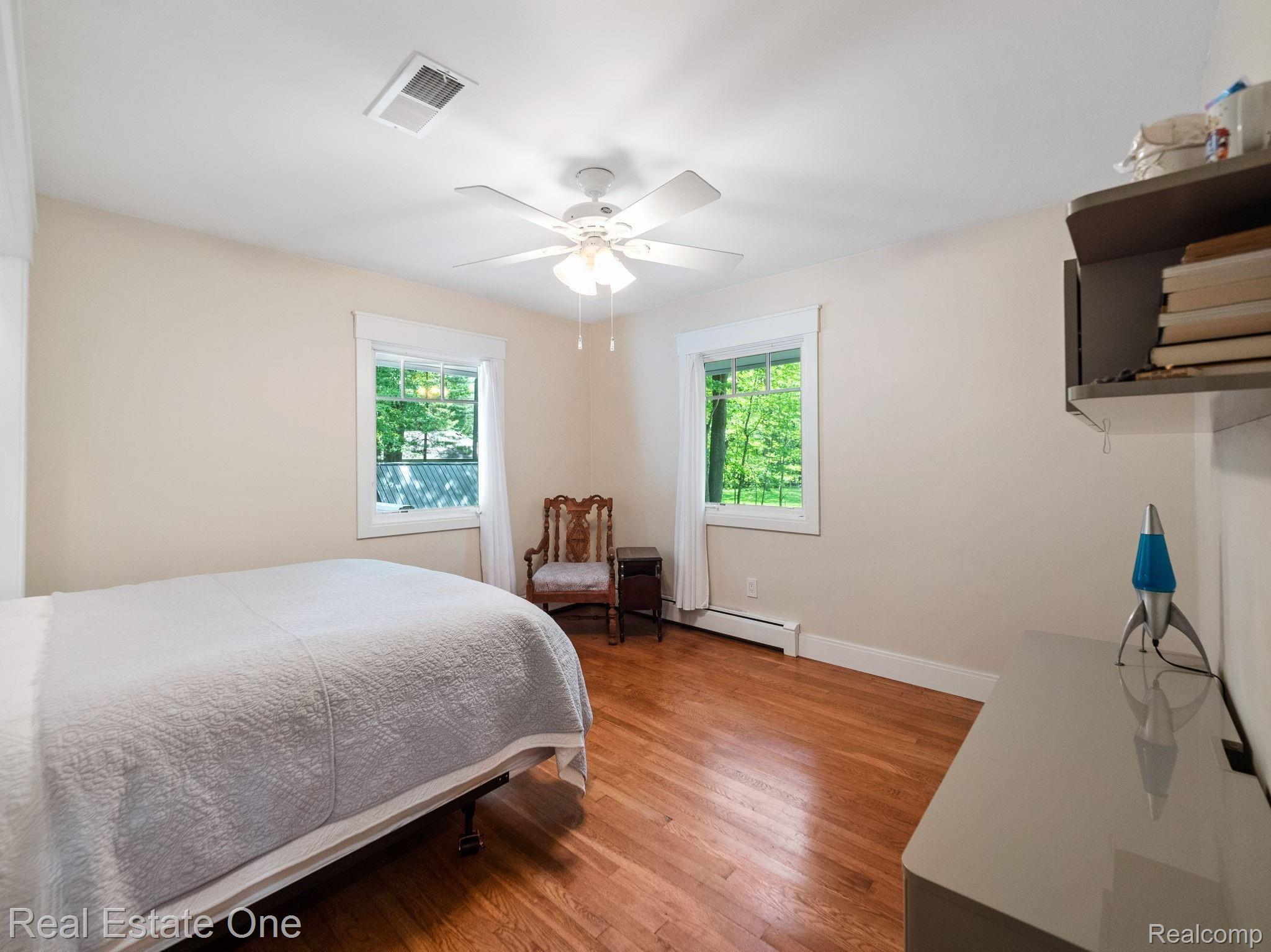 1090 Avon Circle West Rochester, MI 48309 - Photo 60 of 71 45.jpg
