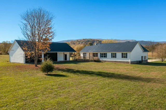 $425,000 | 90 Riverside Drive, Dunlap, TN 37327