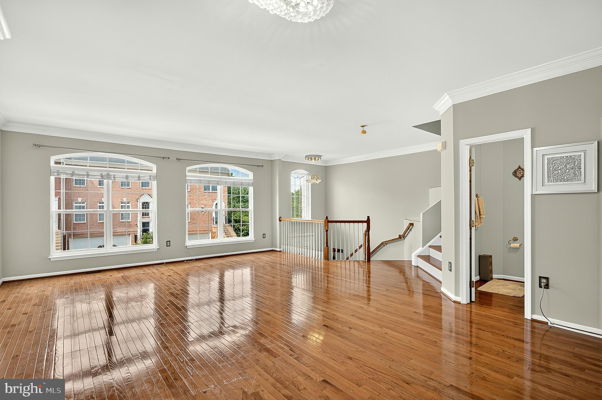 7332 Hampton Manor Place Springfield, VA 22150 - Photo 4 of 52 Gallery Image 4