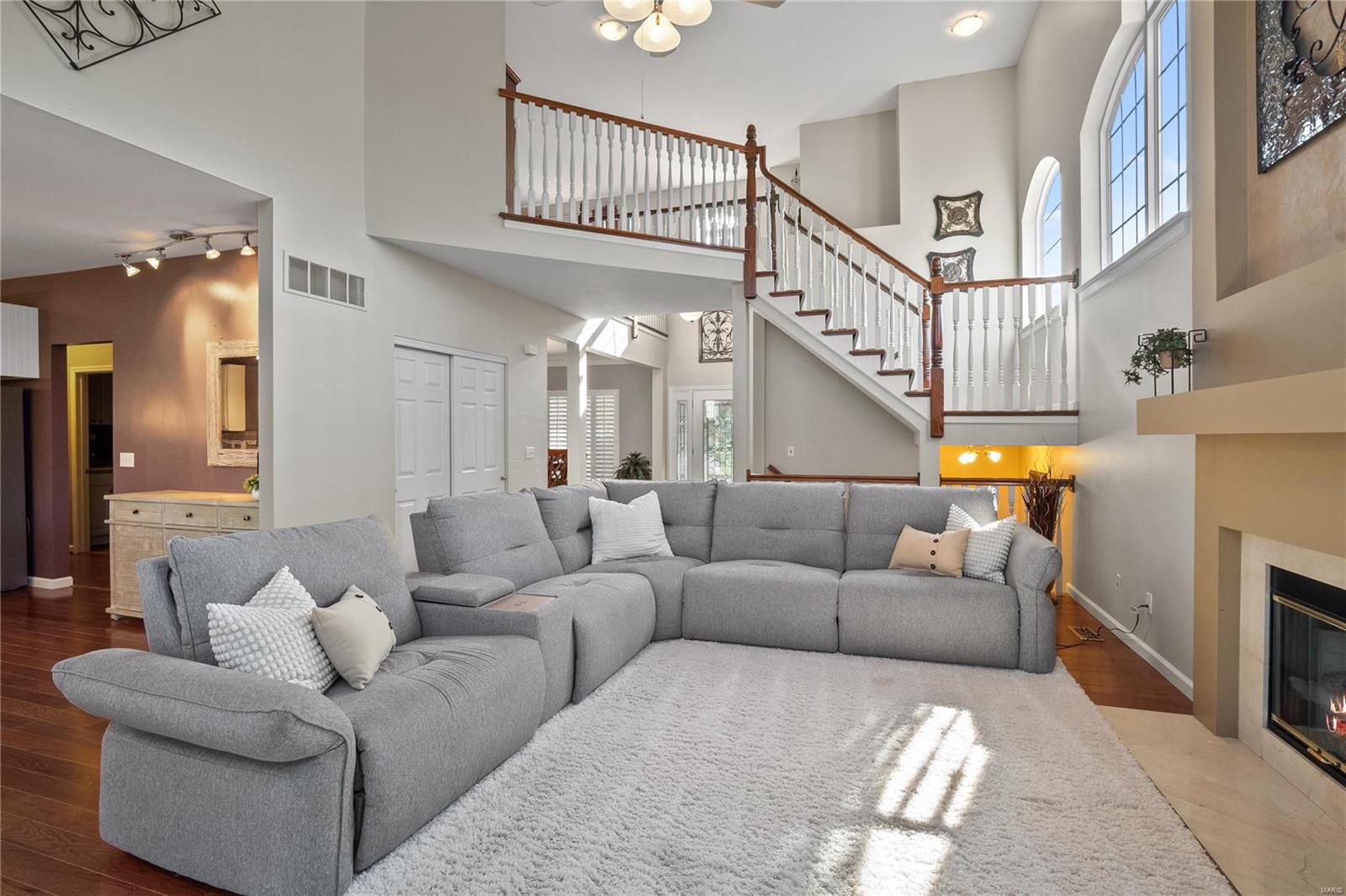 2021 Avalon Ridge Circle Fenton, MO 63026 - Photo 12 of 56