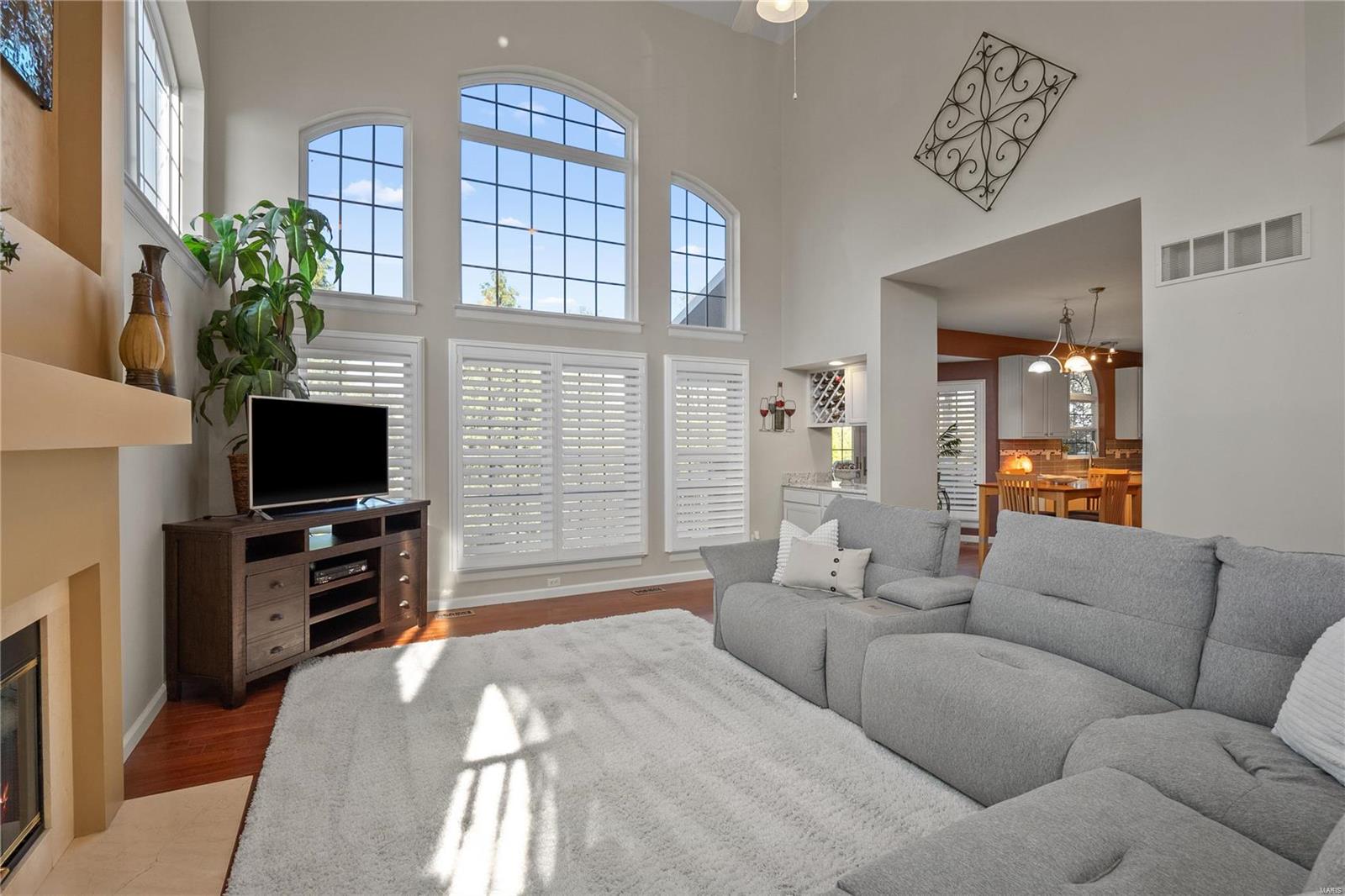 2021 Avalon Ridge Circle Fenton, MO 63026 - Photo 13 of 56