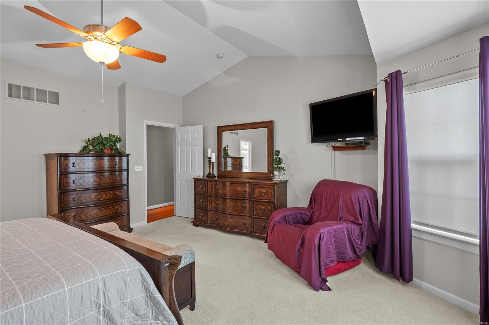 2021 Avalon Ridge Circle Fenton, MO 63026 - Photo 22 of 56