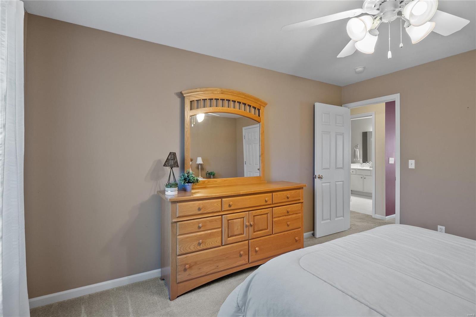 2021 Avalon Ridge Circle Fenton, MO 63026 - Photo 29 of 56