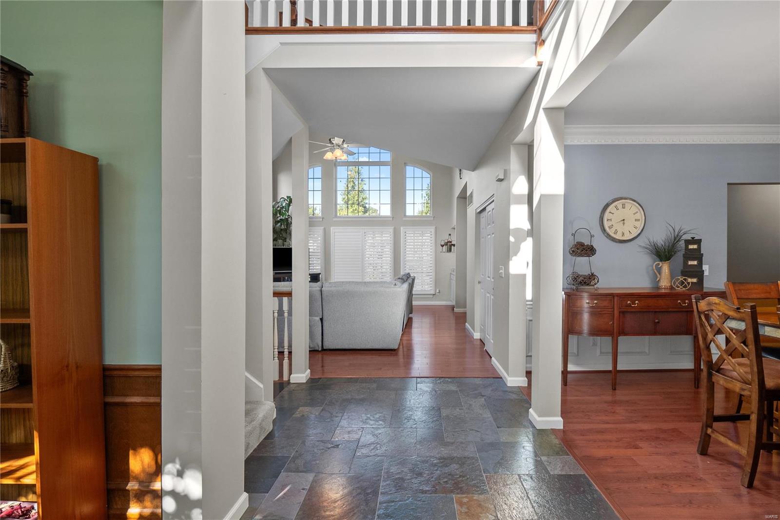 2021 Avalon Ridge Circle Fenton, MO 63026 - Photo 3 of 56