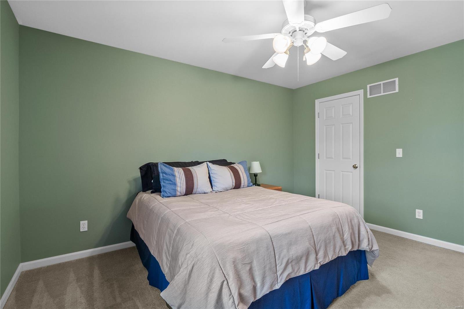 2021 Avalon Ridge Circle Fenton, MO 63026 - Photo 31 of 56