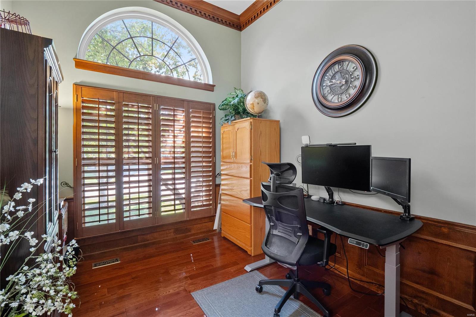 2021 Avalon Ridge Circle Fenton, MO 63026 - Photo 5 of 56