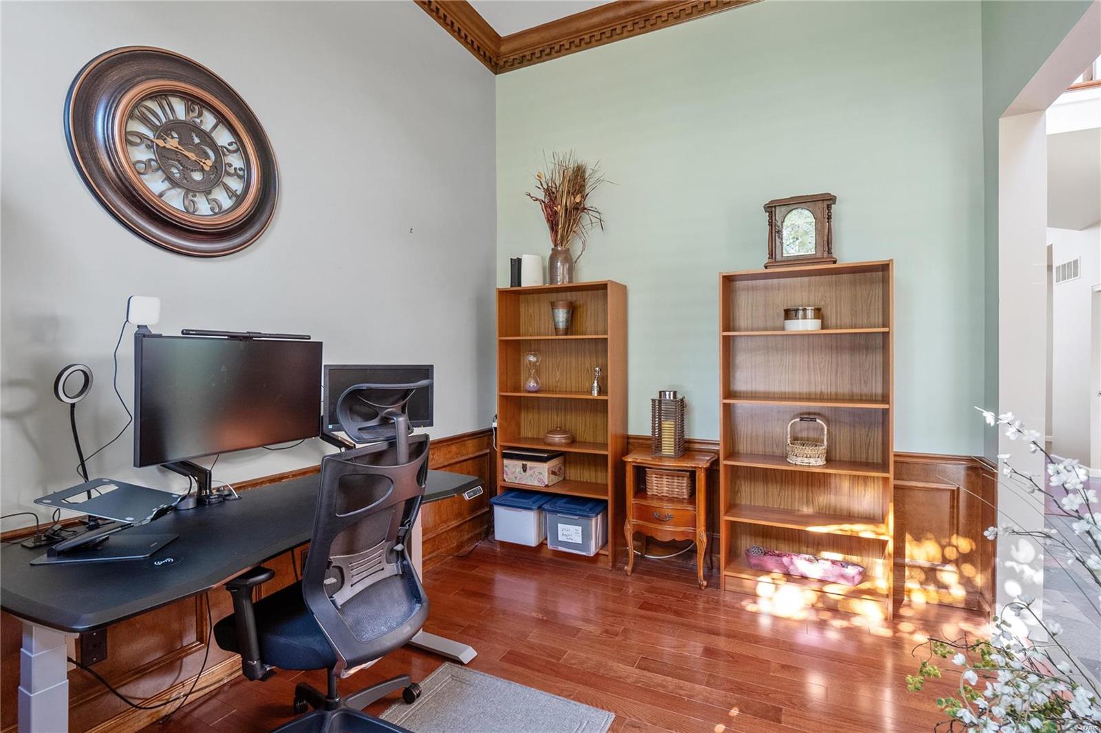 2021 Avalon Ridge Circle Fenton, MO 63026 - Photo 6 of 56