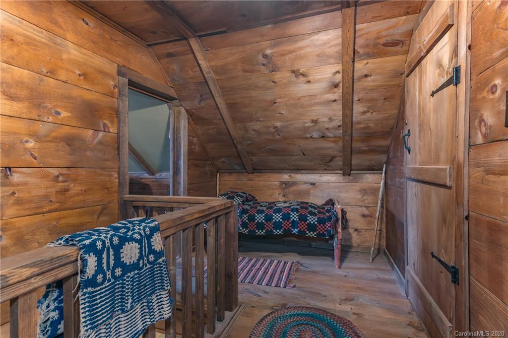 36 Skunk Hollow Road Campobello, SC 29322 - Photo 29 of 43