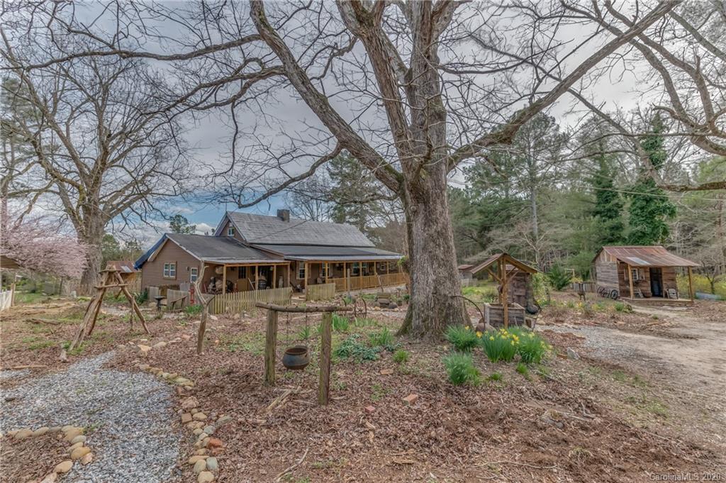 36 Skunk Hollow Road Campobello, SC 29322 - Photo 4 of 43