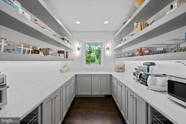 $2,299,000 | 6158 Tompkins Drive, McLean, VA 22101