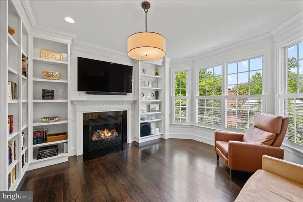 $2,299,000 | 6158 Tompkins Drive, McLean, VA 22101