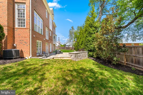 $2,299,000 | 6158 Tompkins Drive, McLean, VA 22101