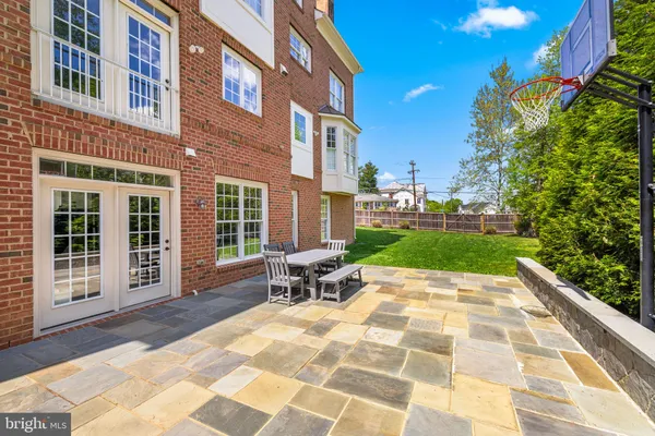 $2,299,000 | 6158 Tompkins Drive, McLean, VA 22101