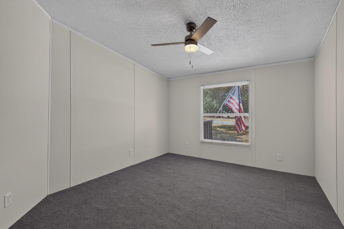 623 Barn Road Bonneau, SC 29431 - Photo 29 of 43 623 Barn Road-33
