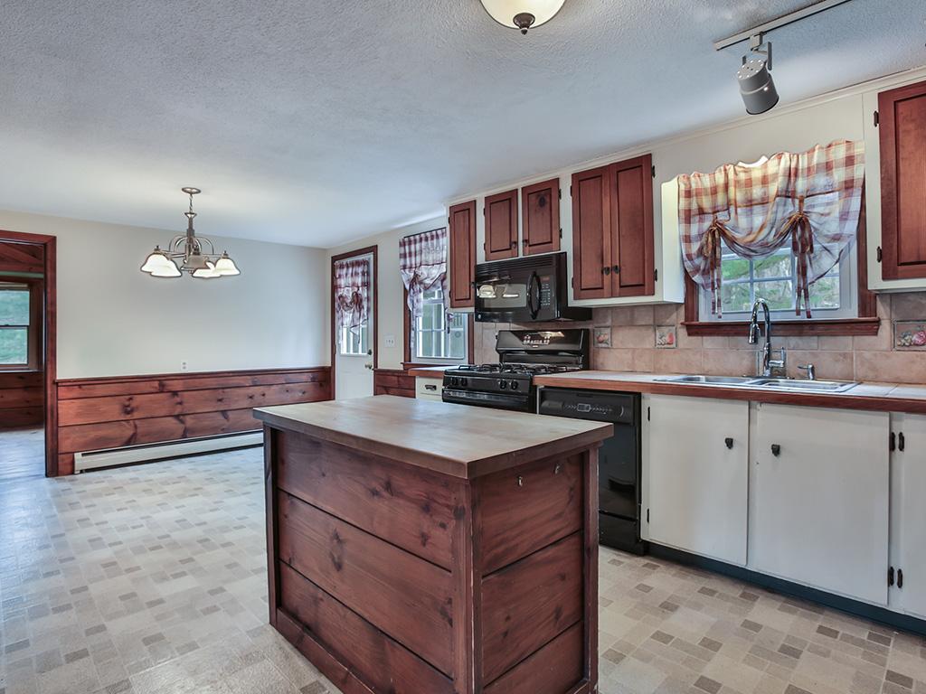 1025 Mason Road Wilton, NH 03086 - Photo 5 of 36