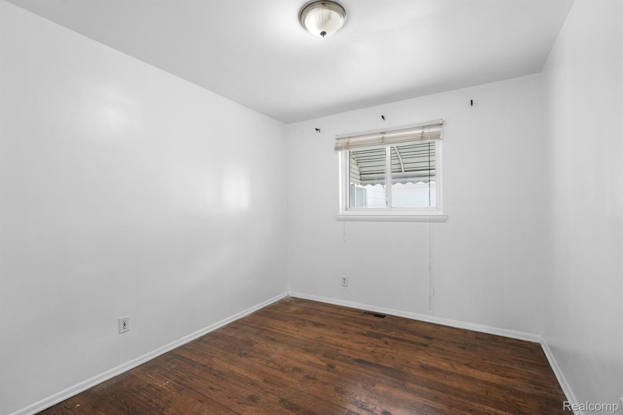 11932 Frazho Road Warren, MI 48089 - Photo 12 of 23 Gallery Image 12
