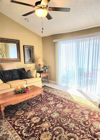 $149,900 | 3936 Oak Loop, Unit 7, Mulberry, FL 33860
