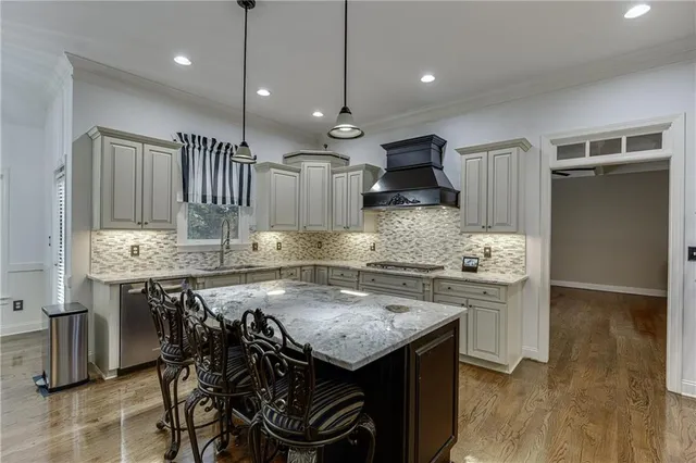 $699,999 | 2581 Trailing Ivy Way Northeast, Buford, GA 30519