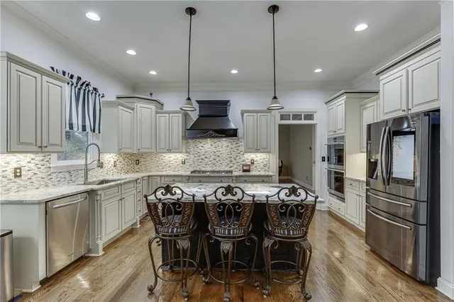 $699,999 | 2581 Trailing Ivy Way Northeast, Buford, GA 30519