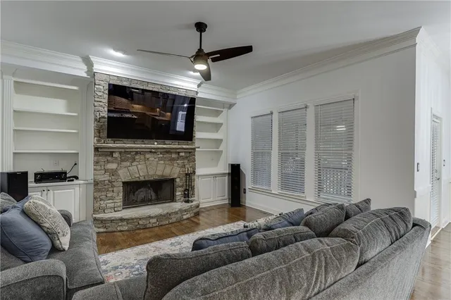 $699,999 | 2581 Trailing Ivy Way Northeast, Buford, GA 30519