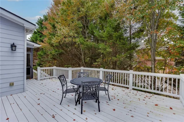 $699,999 | 2581 Trailing Ivy Way Northeast, Buford, GA 30519