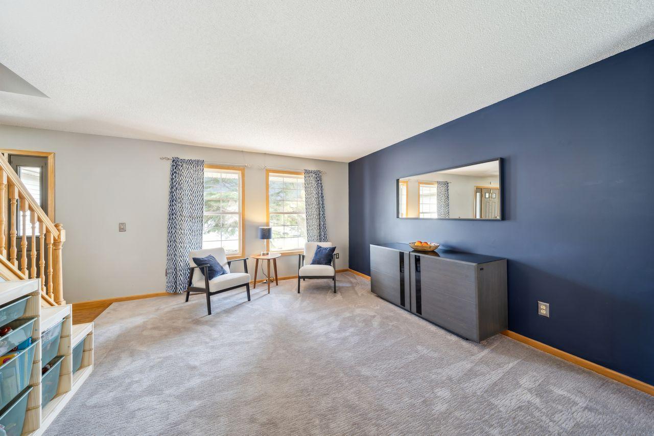 688 Falcon Ridge Road Woodbury, MN 55125 - Photo 8 of 36 Gallery Image 8