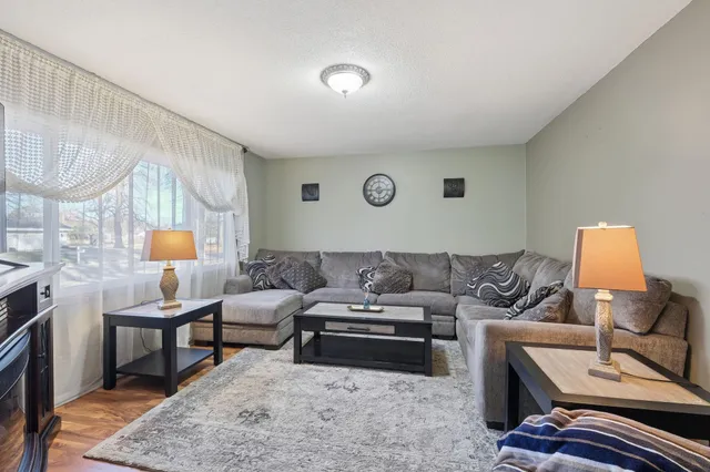 $349,900 | 3725 80th Avenue North, Brooklyn Park, MN 55443