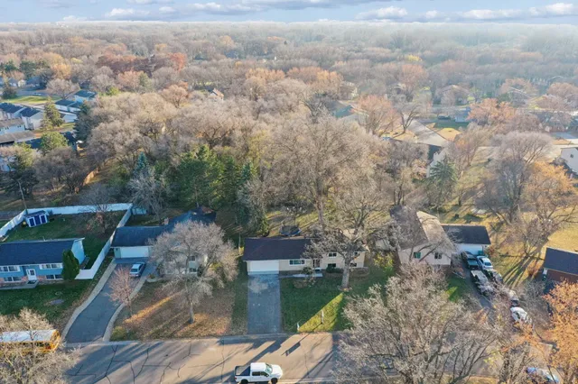 $349,900 | 3725 80th Avenue North, Brooklyn Park, MN 55443