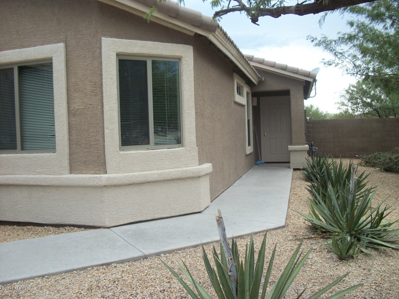3610 South Desert Promenade Road Tucson, AZ 85735 - Photo 2 of 30 Gallery Image 2