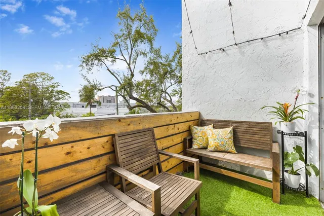 $2,100 | 7801 Northeast 4th Court, Unit 304, Miami, FL 33138