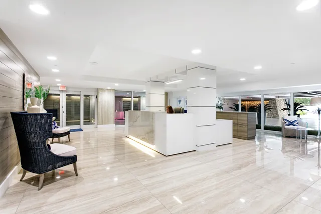 $8,000 | 2773 South Ocean Boulevard, Unit 109, Palm Beach, FL 33480