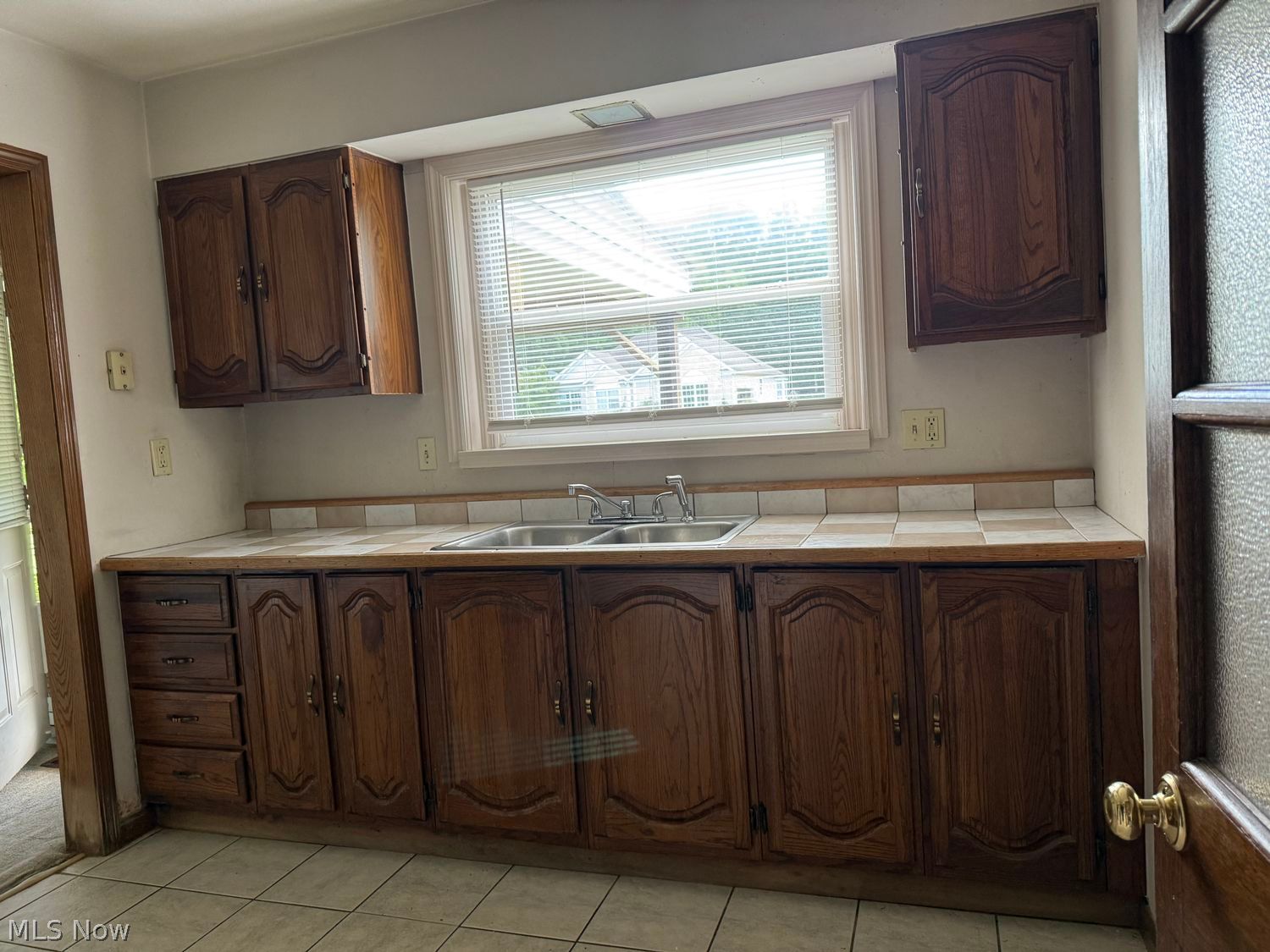 6311 West Pleasant Valley Road Parma, OH 44129 - Photo 8 of 14 Gallery Image 8