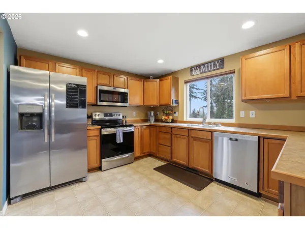 $950,000 | 46725 Southeast George Road, Estacada, OR 97023