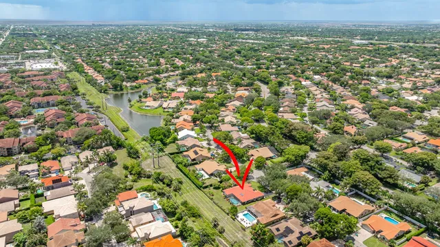 a view of a basketball court