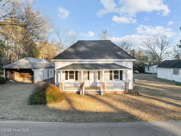 $184,000 | 206 North Broad Street, Everetts, NC 27825