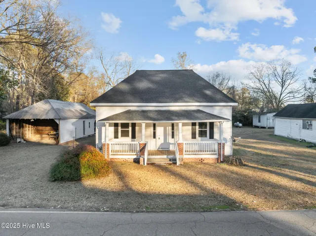 $189,000 | 206 North Broad Street, Everetts, NC 27825