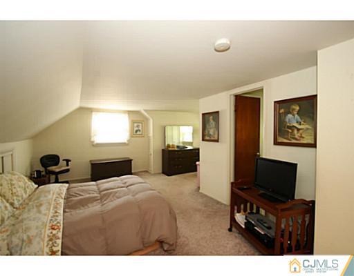 30 Sine Road Edison, NJ 08817 - Photo 4 of 22