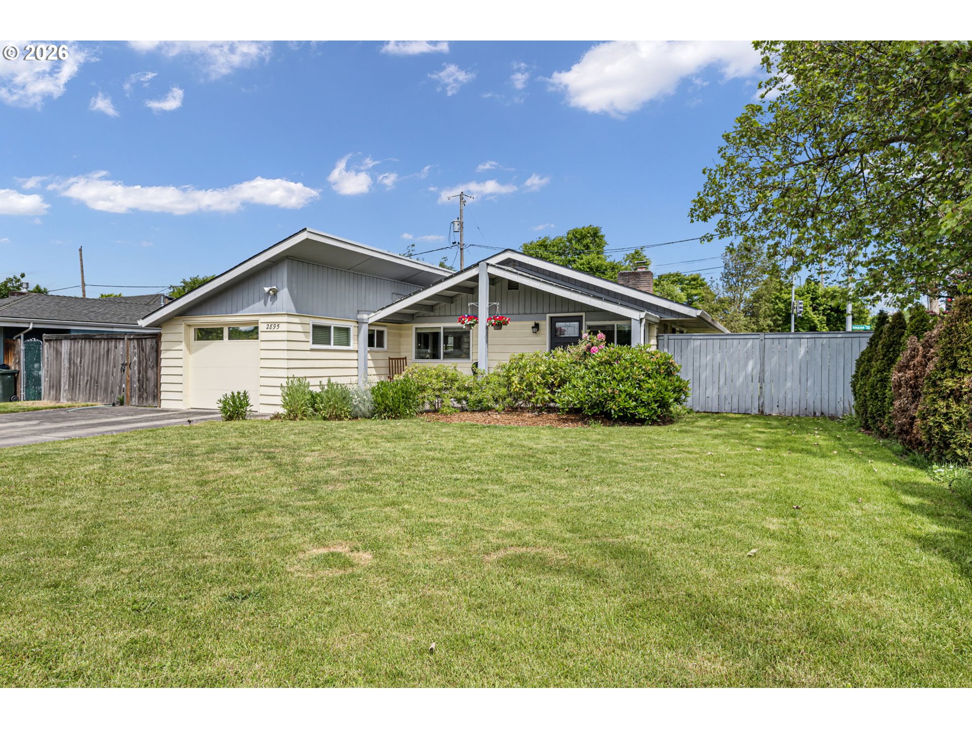 2895 Ferry Street Eugene, OR 97405 - Photo 3 of 36