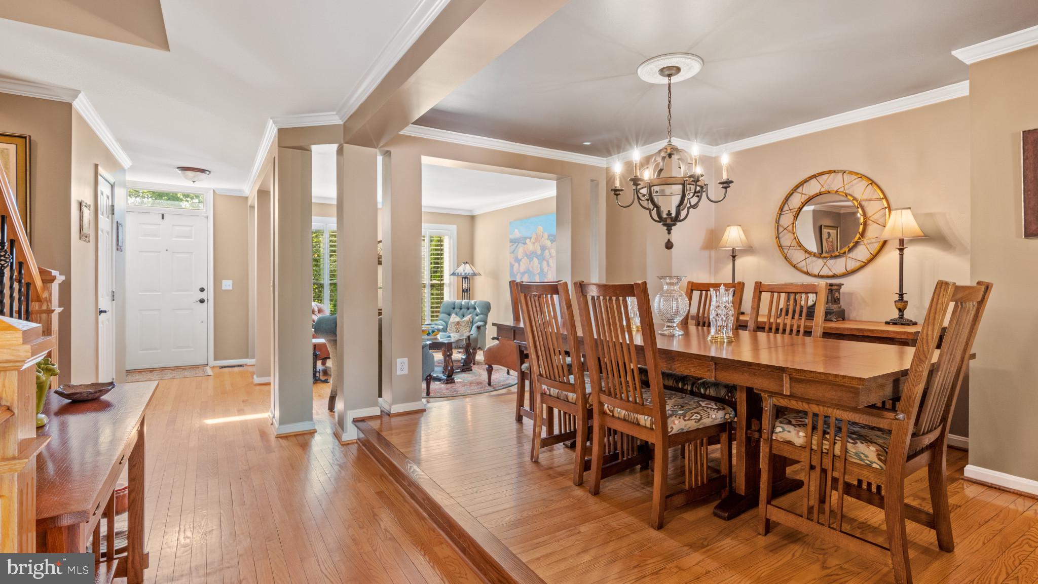 12083 Edgemere Circle Reston, VA 20190 - Photo 4 of 32 Dining area featuring, plenty of natural light.